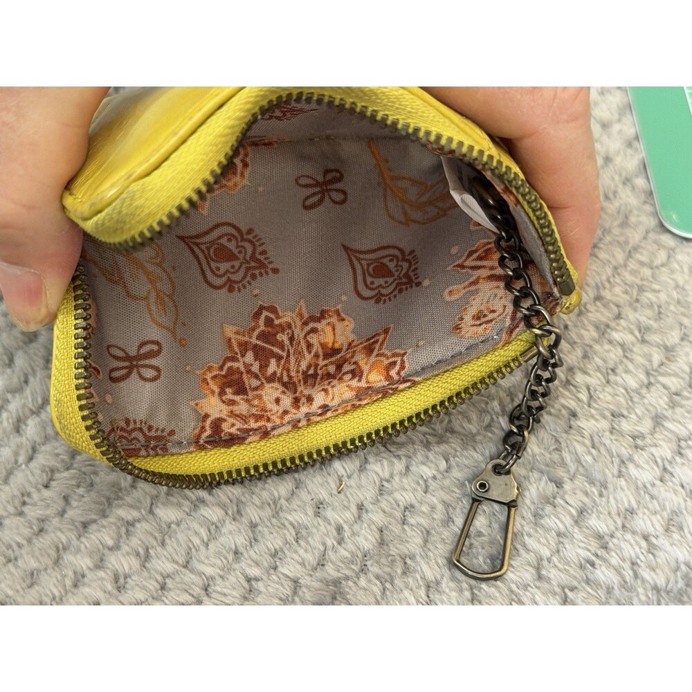 Hobo yellow slim card wallet - Picture 9 of 10